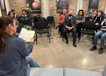 Katty Kowaleczko narra cuentos en Club de Lectura