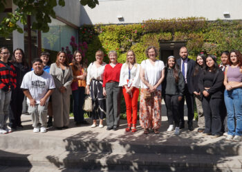 Literatura infantil y psicología se encuentran en la UBO con presentación de libro internacional