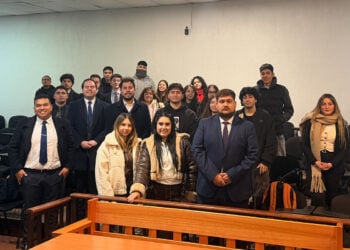 Escuela de Derecho analiza implicancias jurídicas de las funas sociales y su impacto en la era digital