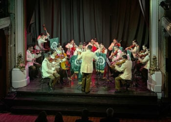 Teatro Huemul recibe al Orfeón Nacional de Carabineros en nueva jornada cultural de la UBO